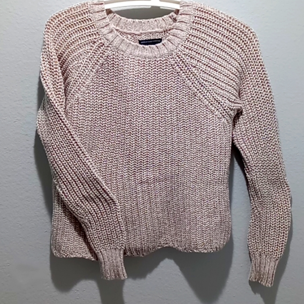 American Eagle scalloped hem, long sleeve sweater with raglan sleeve, size M